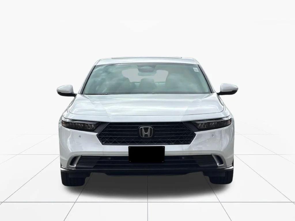 New 2026 Platinum White Pearl Honda Touring image 9