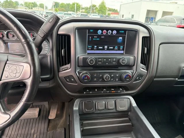 Used 2018 DARK SLATE METALLIC GMC SLT image 21