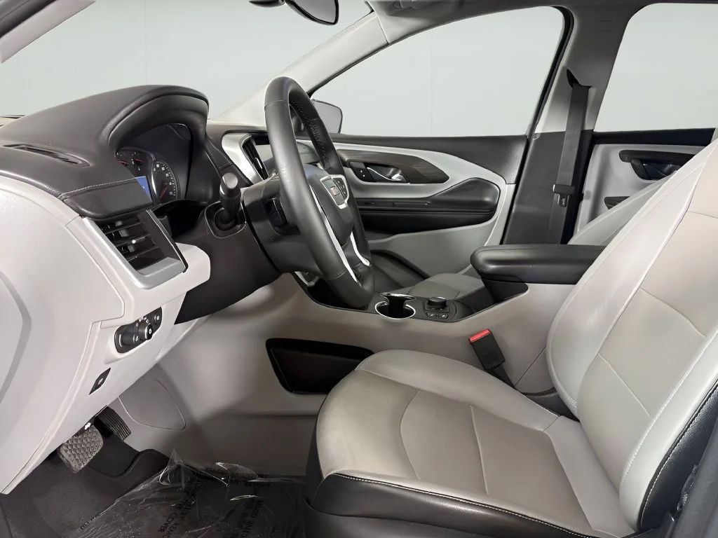 Used 2024 Summit White GMC SLT image 19