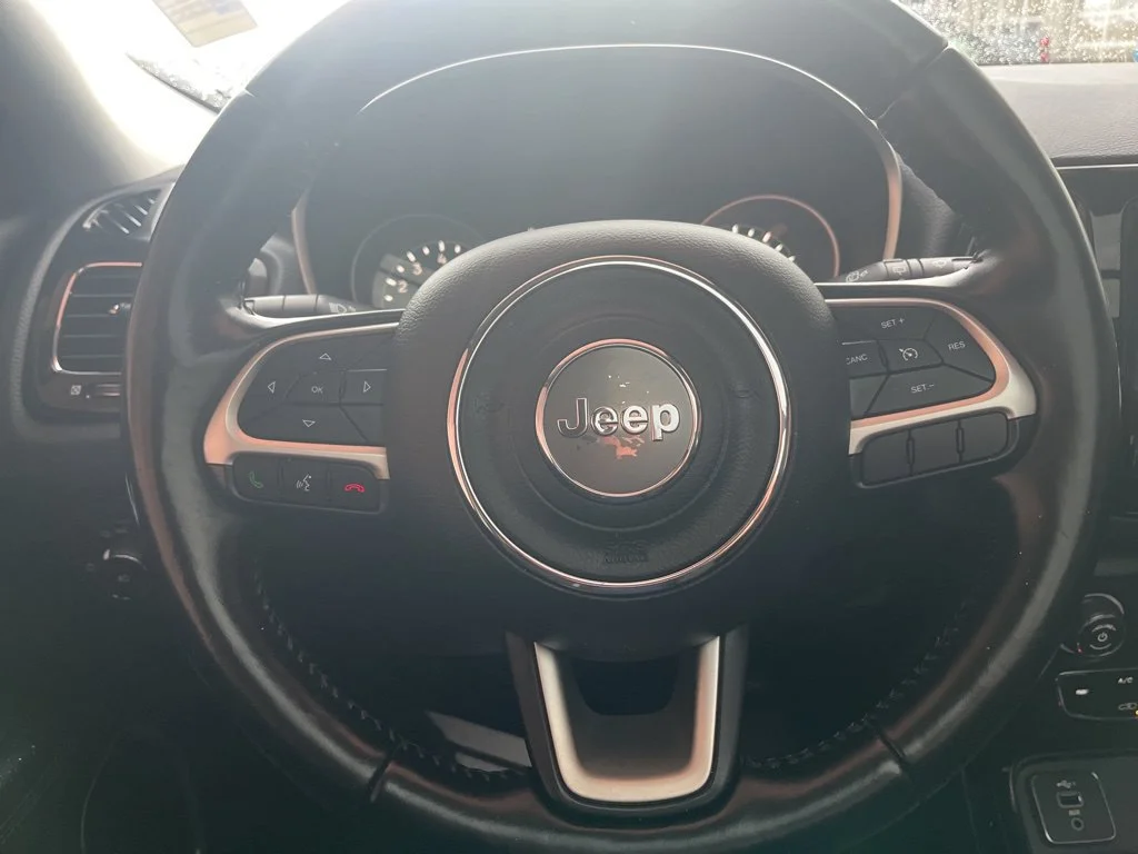 Used 2021 Diamond Black Jeep Latitude image 19