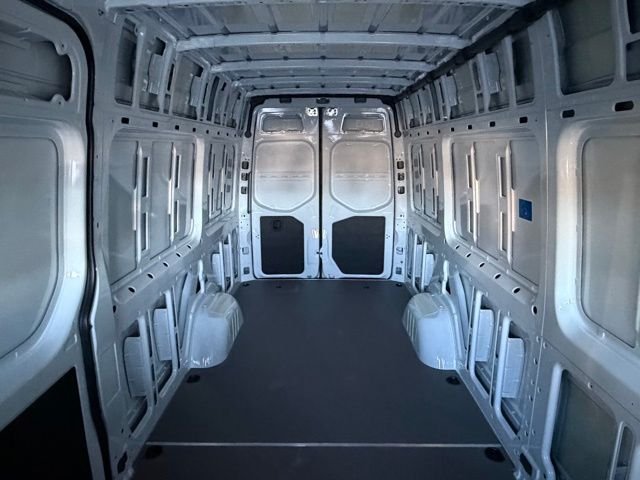 Used 2026 White Mercedes-Benz Cargo 170 WB image 13