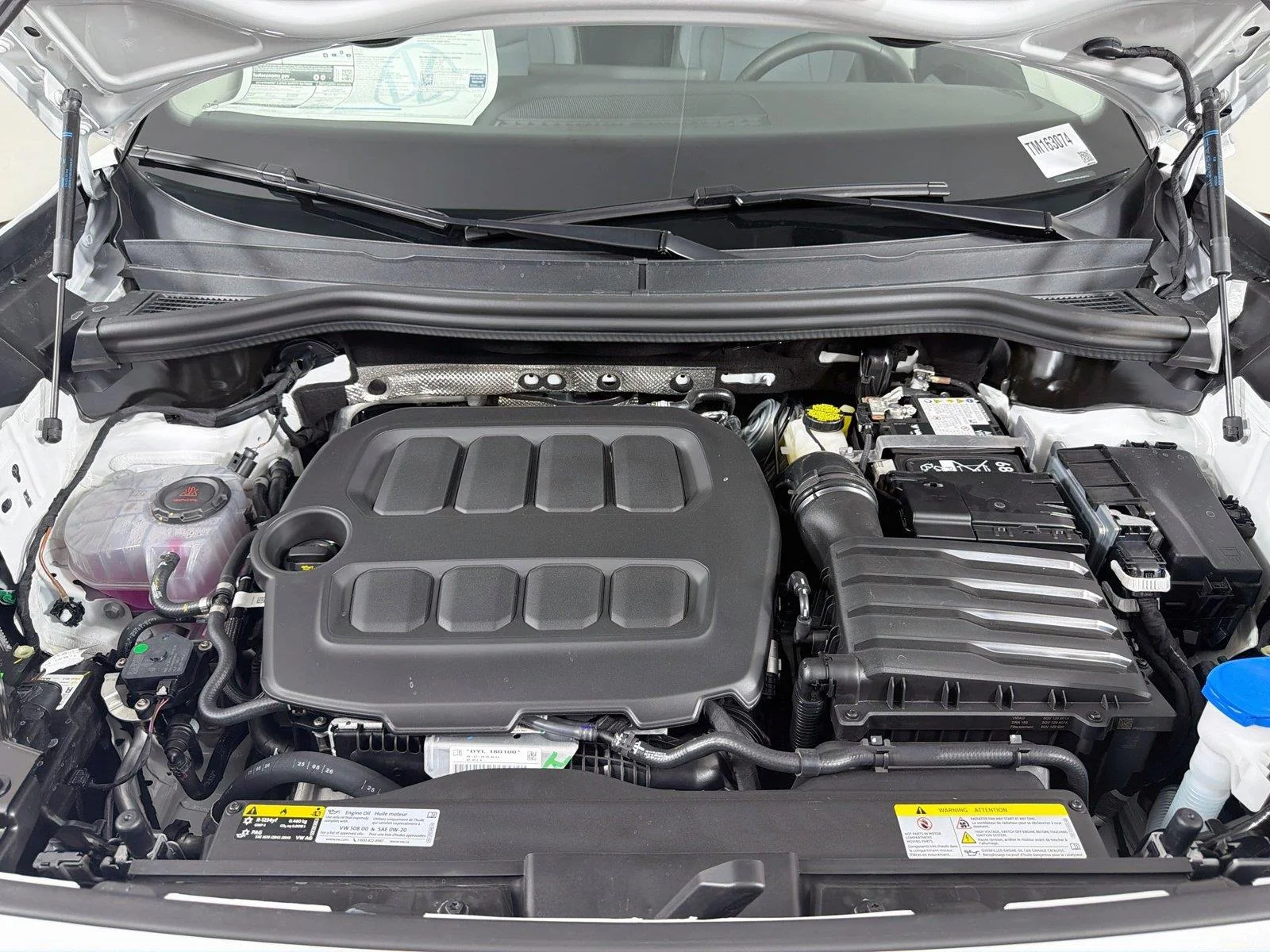 New 2026 Pure White Volkswagen SE image 28