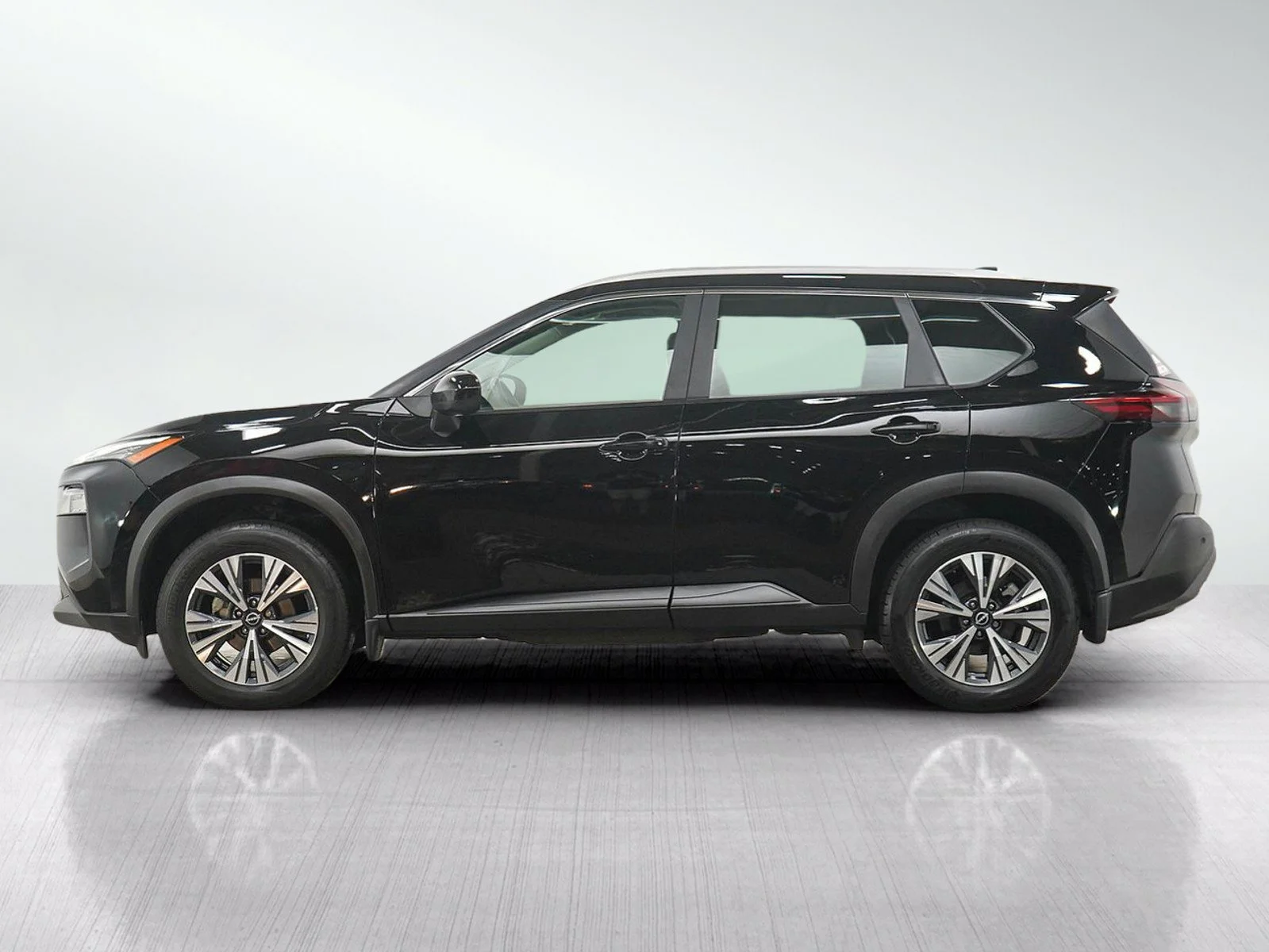 Used 2023 Nissan Rogue SV with VIN 5N1BT3BB1PC926363 for sale in Burnsville, Minnesota