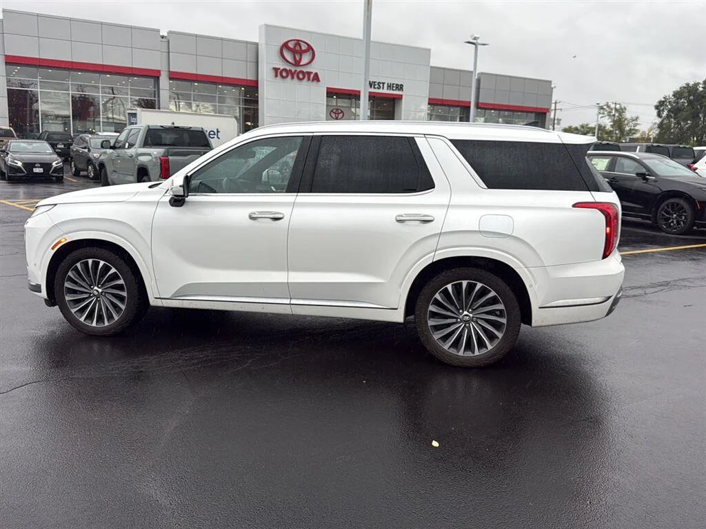Used 2024 Hyper White Hyundai Calligraphy image 6