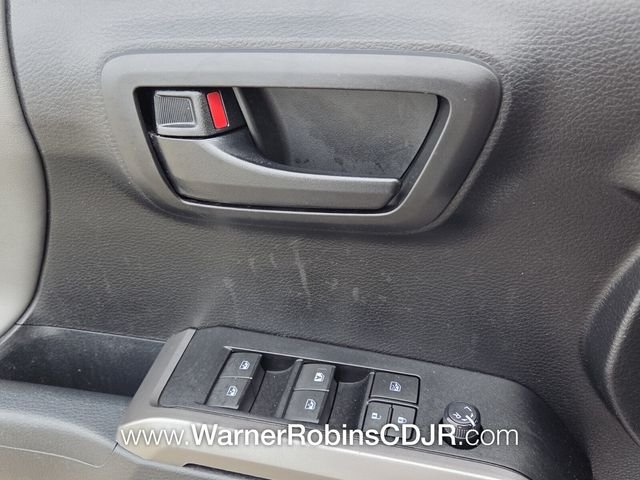 Used 2022 White Toyota SR5 image 32