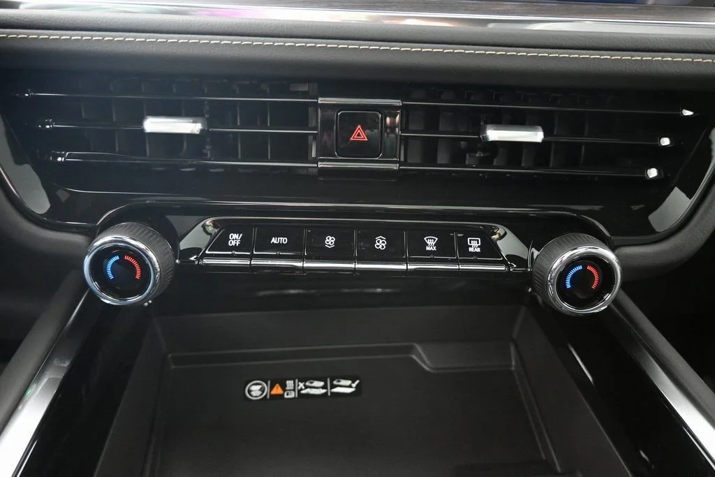 2026 Chevrolet Suburban Premier - Photo 30