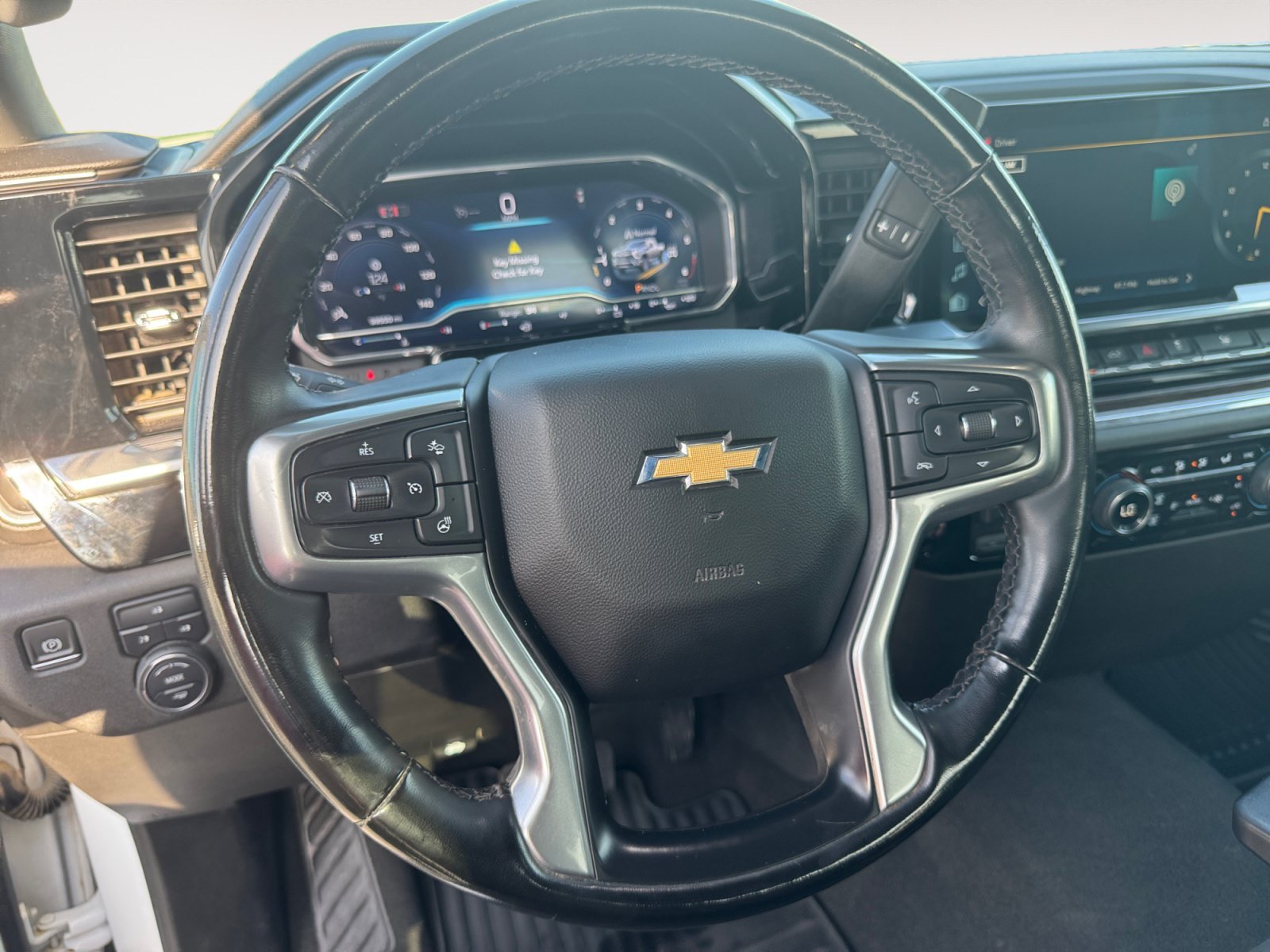 Used 2024 Summit White Chevrolet LT image 12
