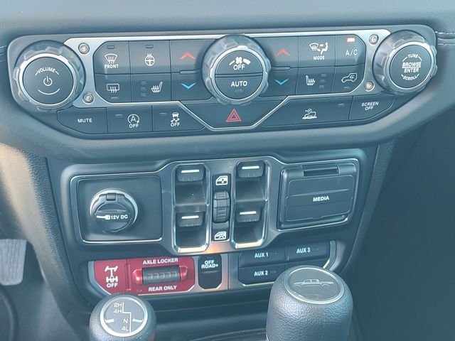New 2026 Anvil Clear-Coat Exterior Paint Jeep Mojave image 17