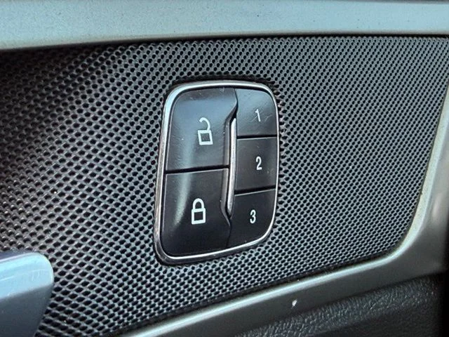 Used 2014 Tuxedo Black Metallic Ford SE image 19