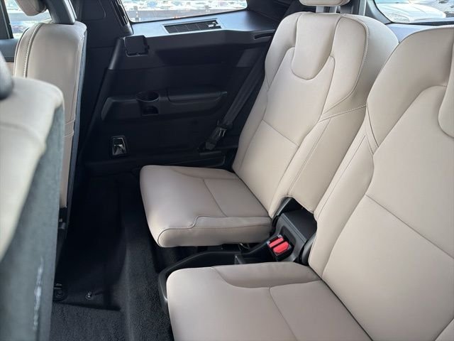 2026 Volvo XC90 Plus - Photo 9