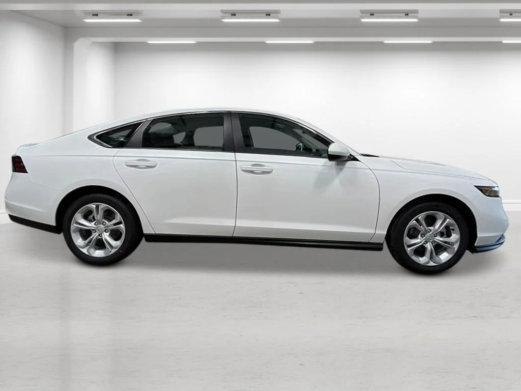 New 2026 Platinum White Pearl Honda LX image 8