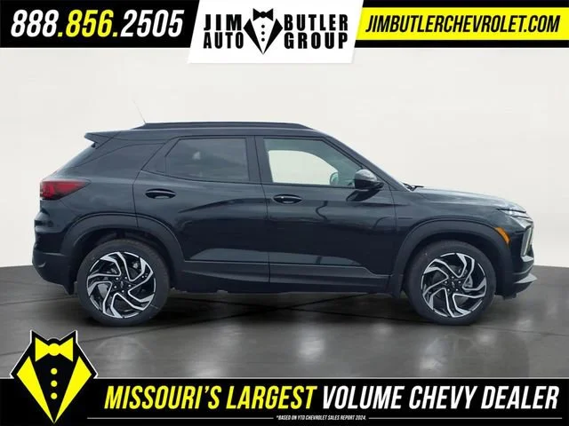 New 2026 Mosaic Black Metallic Chevrolet RS image 5
