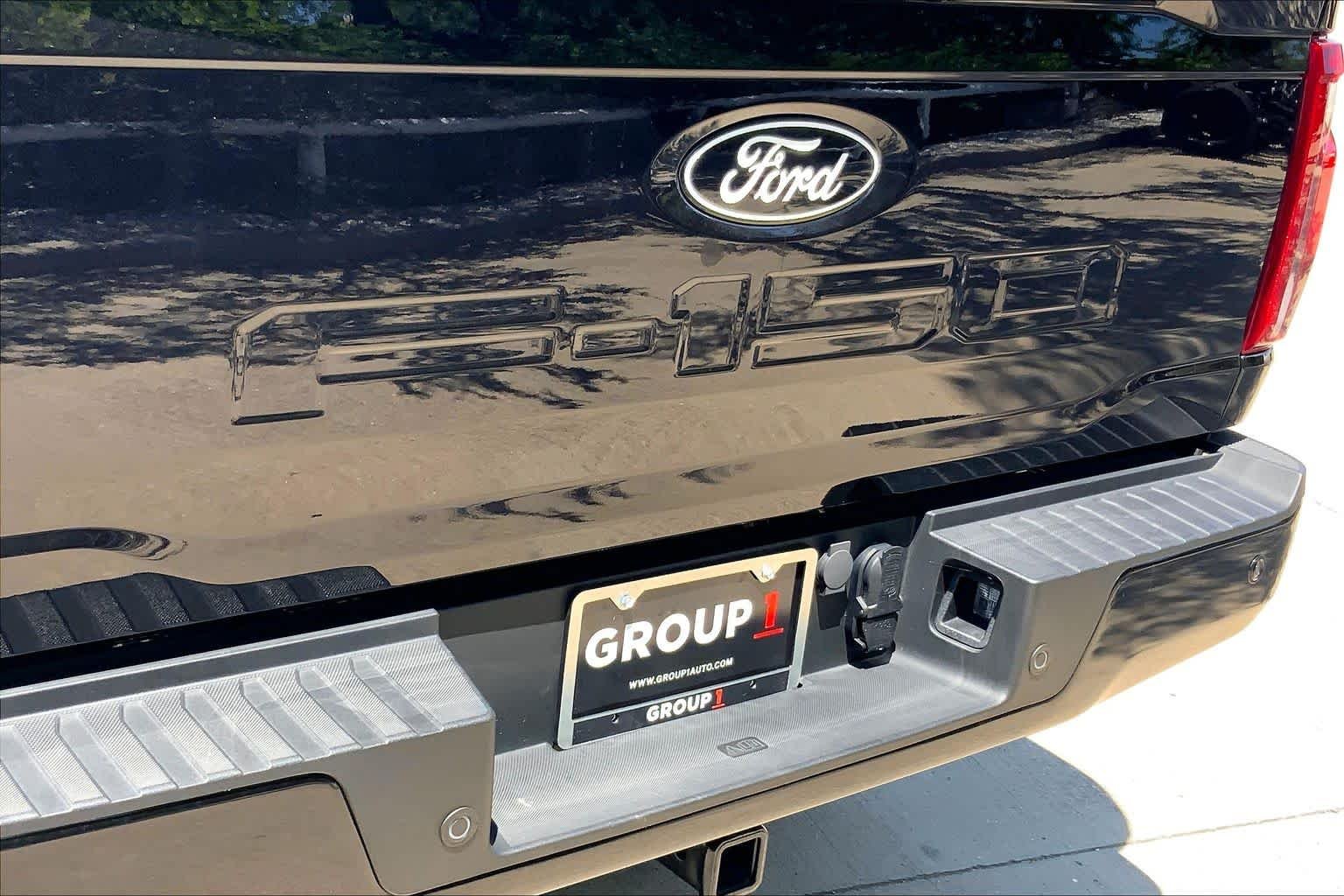 Used 2025 Agate Black Metallic Ford LARIAT image 60