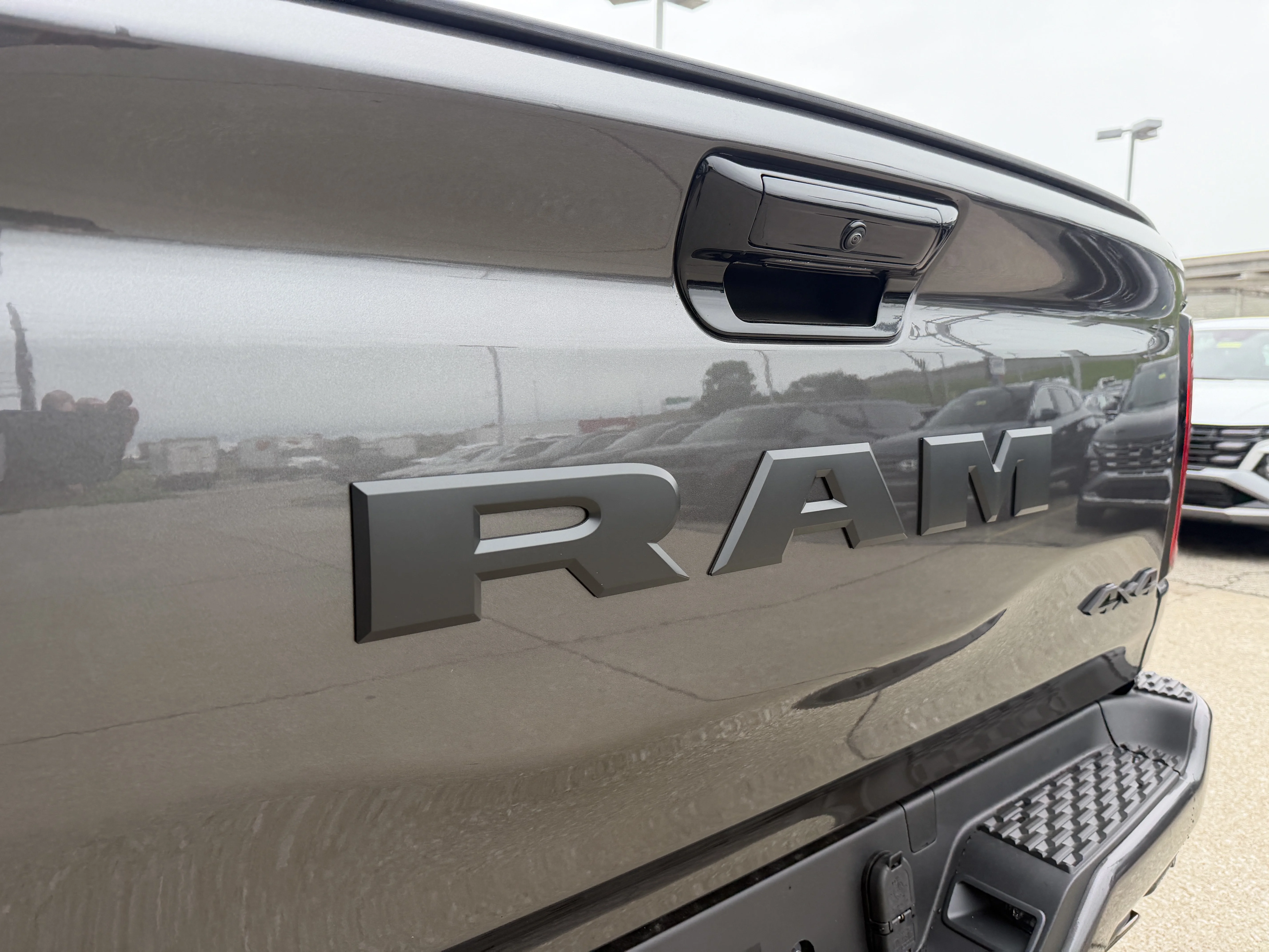 New 2026 Granite Crystal Metallic Clear-Coat Exterior Paint RAM Laramie image 8