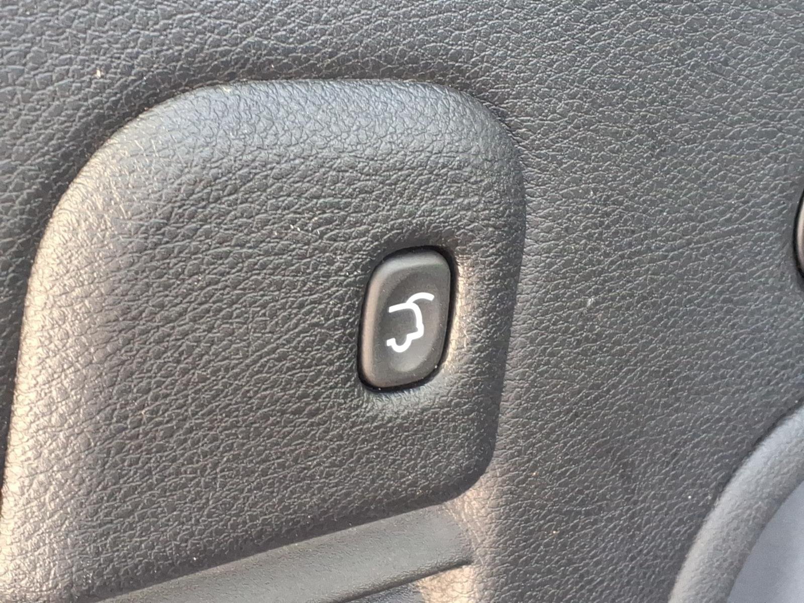 Used 2021 Diamond Black Jeep 80th Anniversary 4x4 image 22