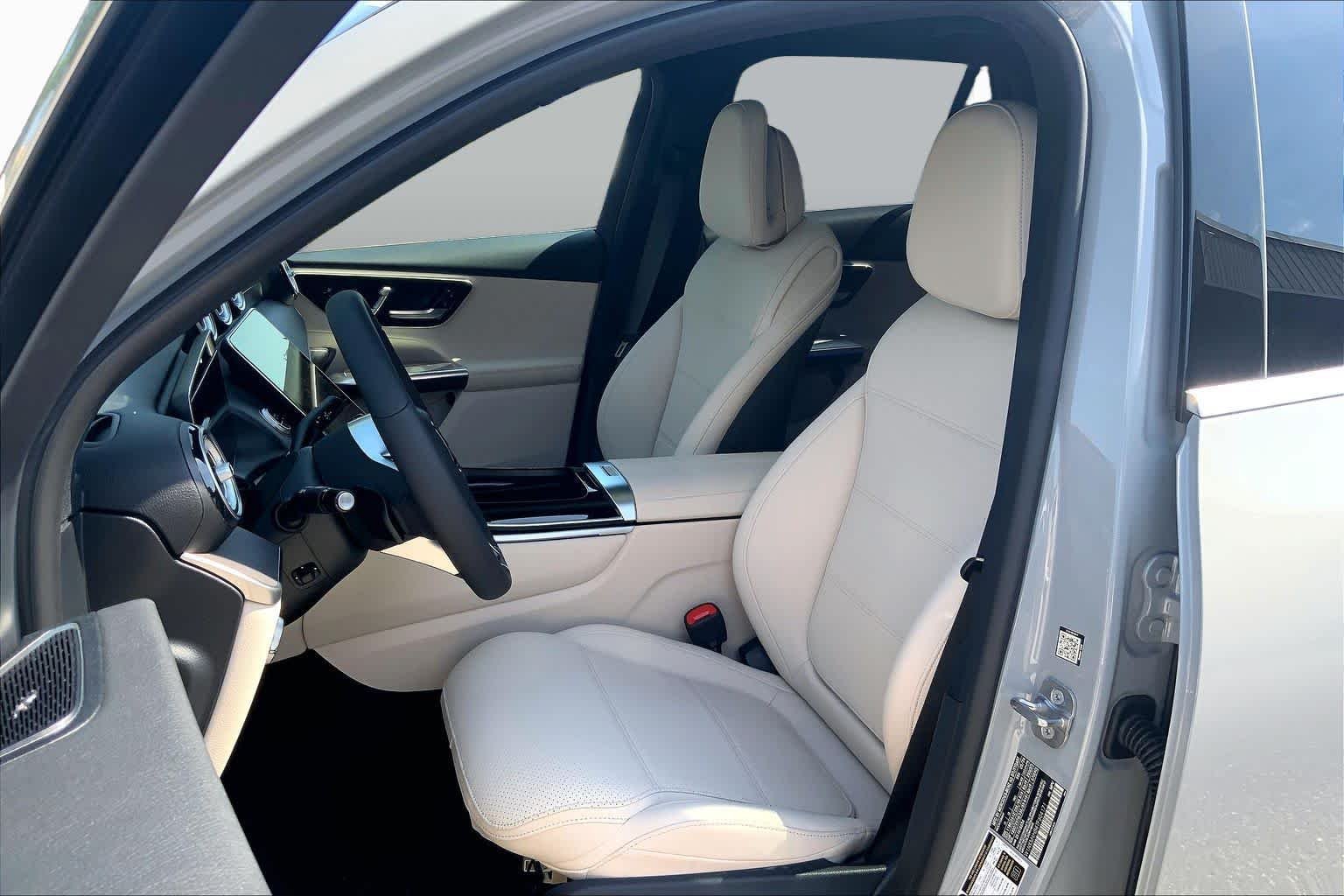 New 2026 MANUFAKTUR Alpine Grey Mercedes-Benz GLC 300 image 14