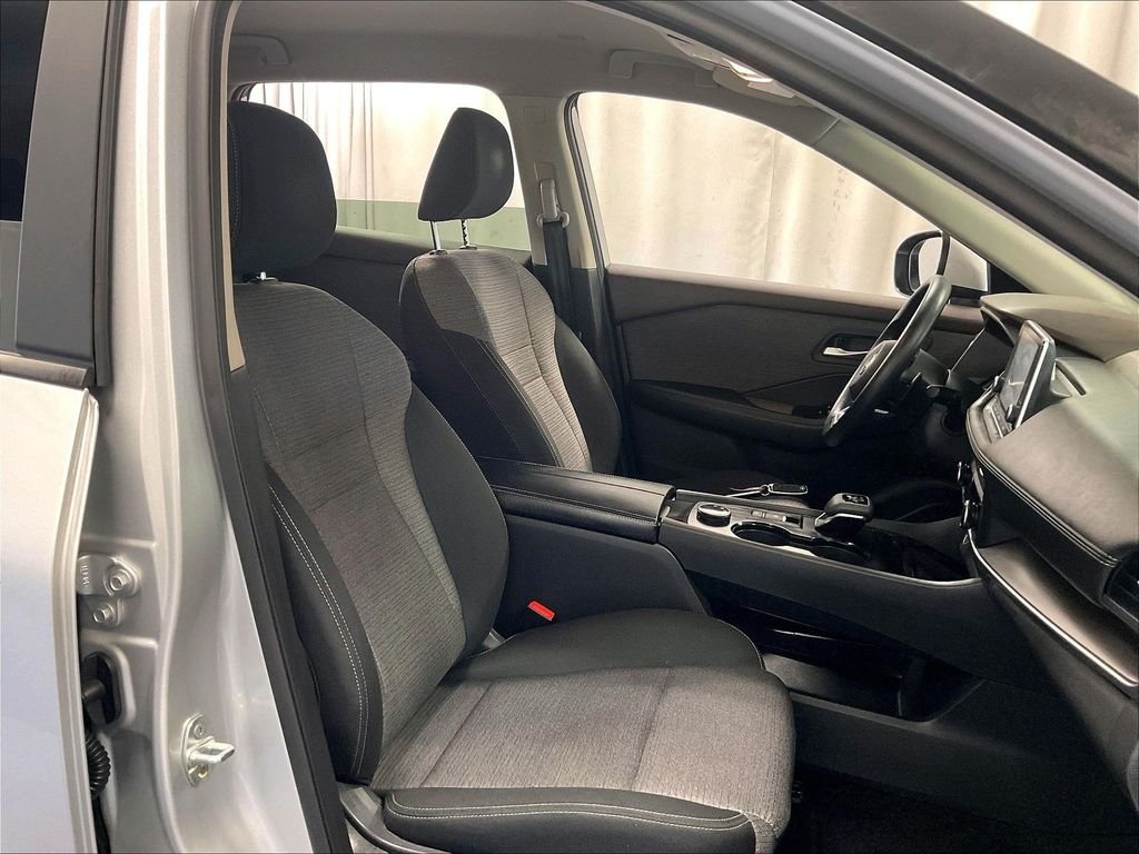 Used 2023 Silver Nissan SV image 11