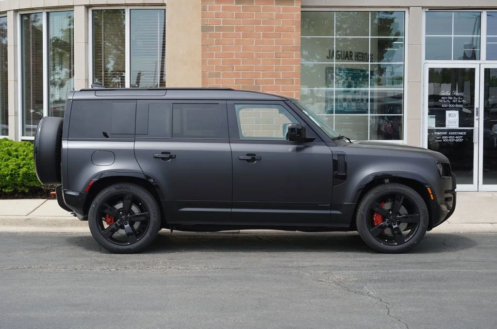 New 2026 Santorini Black Land Rover X image 8