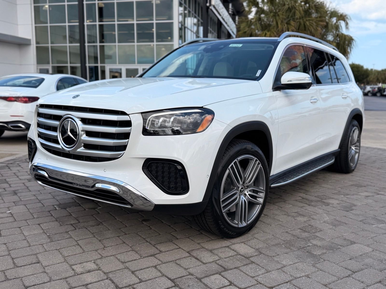 New 2026 Polar White Mercedes-Benz GLS 450 image 1