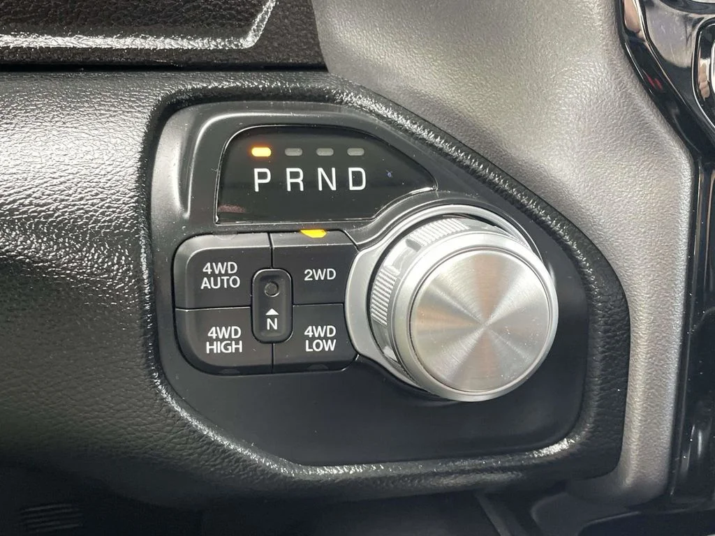 Used 2021 Silver Ram Laramie image 41