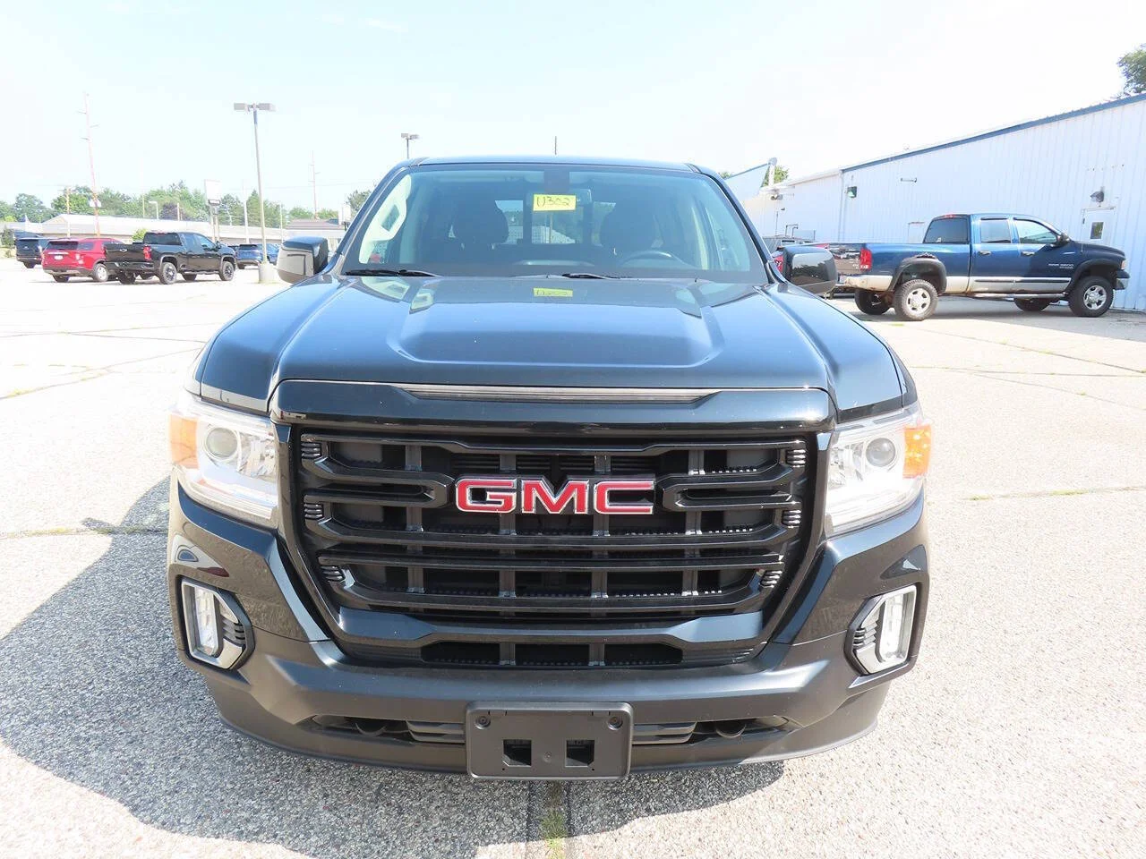 Used 2021 Onyx Black GMC Elevation 4x4 4dr Crew Cab 5 ft. SB image 2