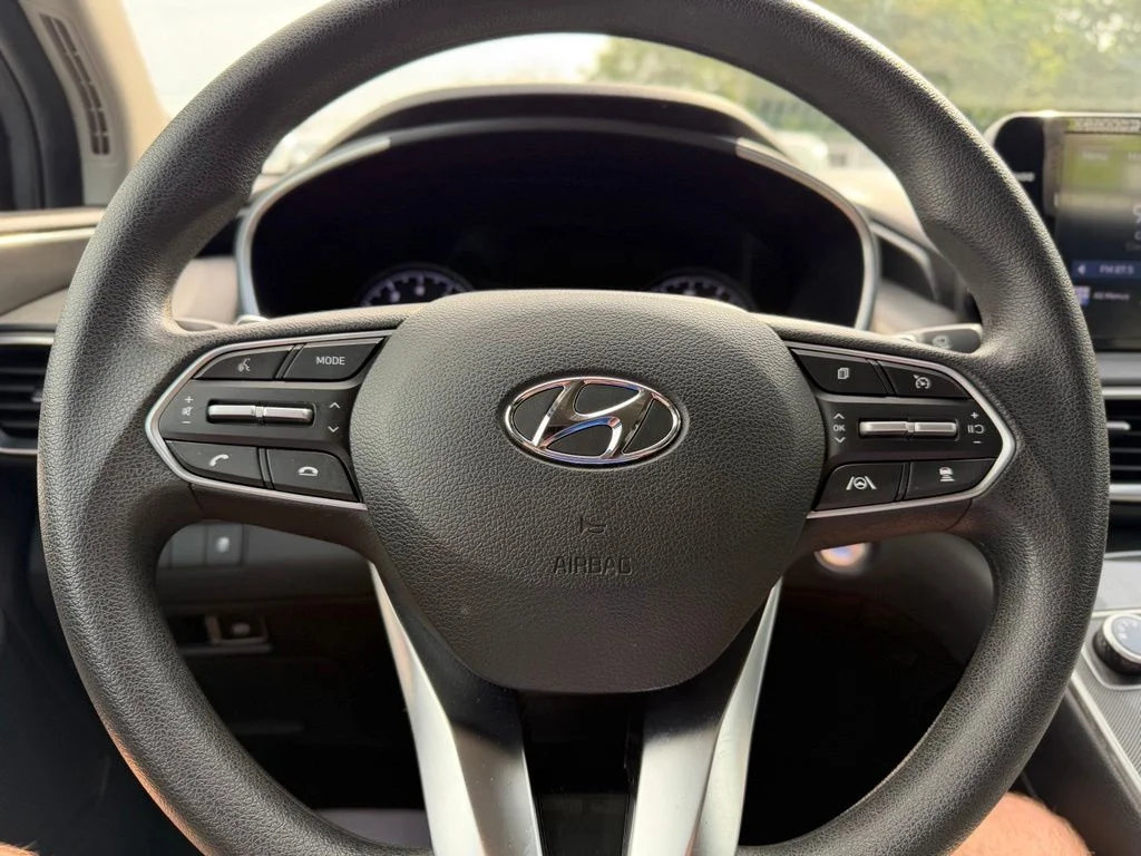 Used 2022 Hampton Gray Hyundai SEL image 25