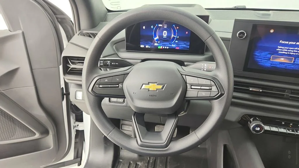 New 2024 Summit White Chevrolet Work Truck image 22