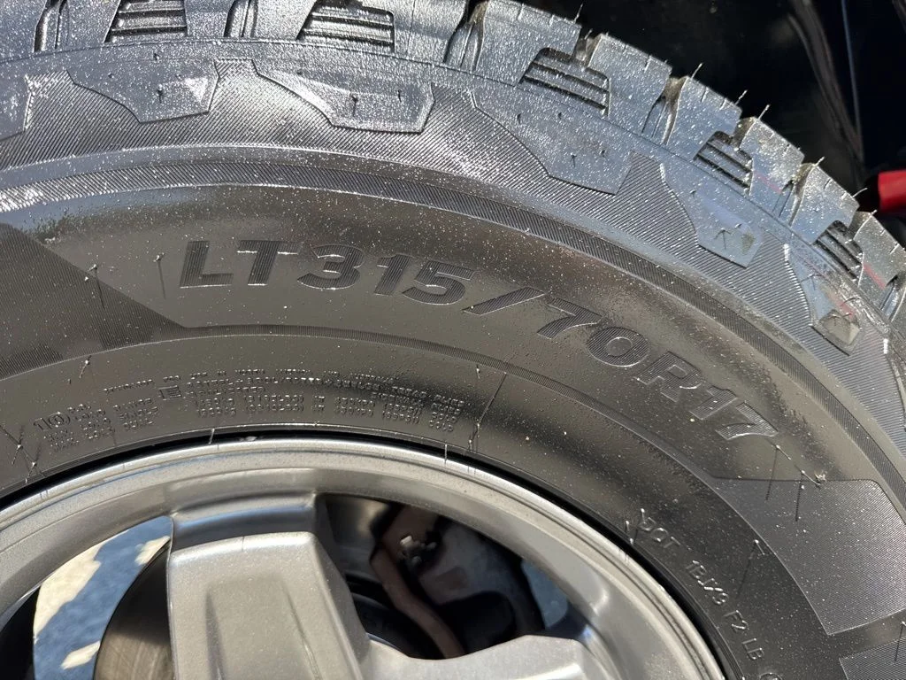 Used 2012 Red Jeep Unlimited Rubicon image 27
