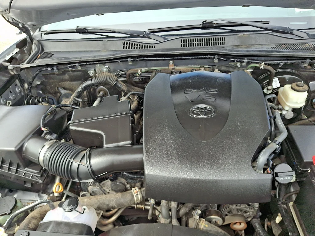 Used 2020 Silver Sky Metallic Toyota SR5 image 30