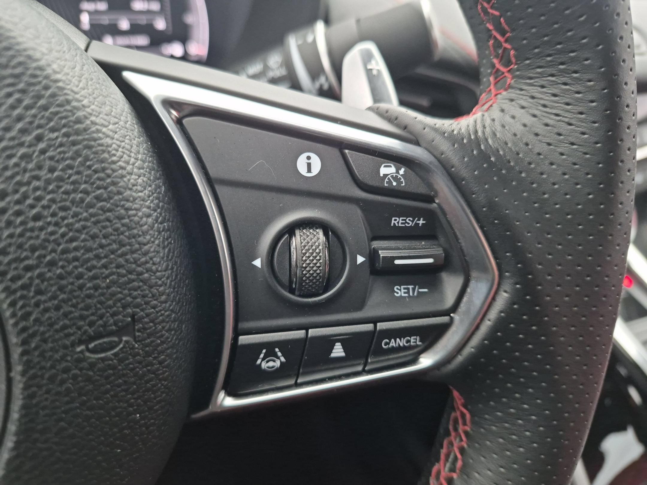 Used 2025 Urban Gray Pearl Acura SH-AWD w/ A-Spec Package image 15