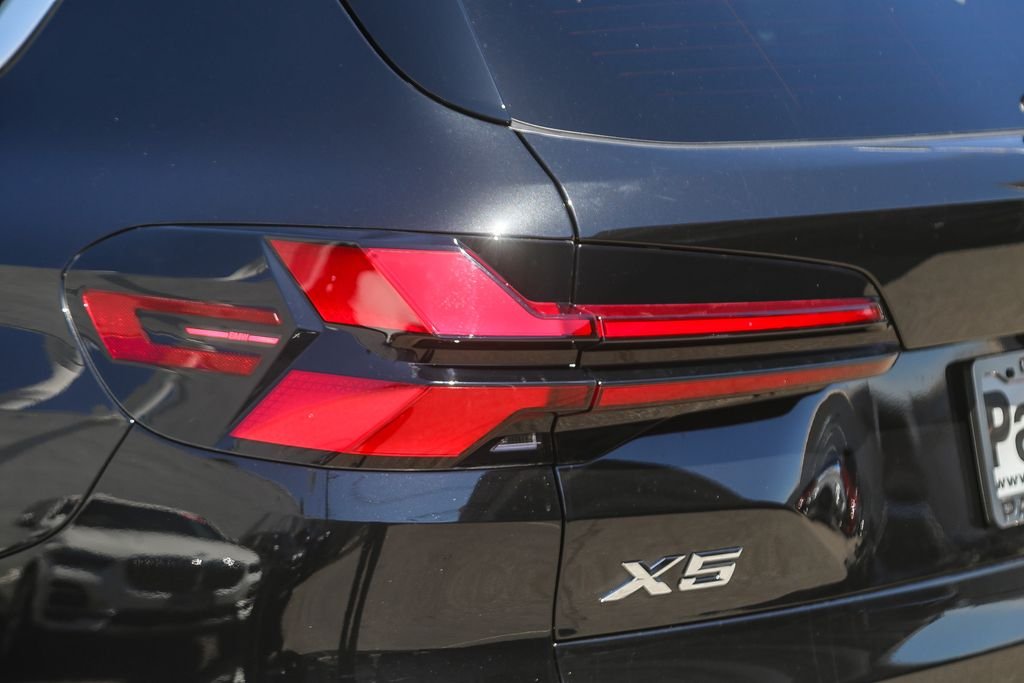 New 2026 Black Sapphire Metallic BMW xDrive40i image 7