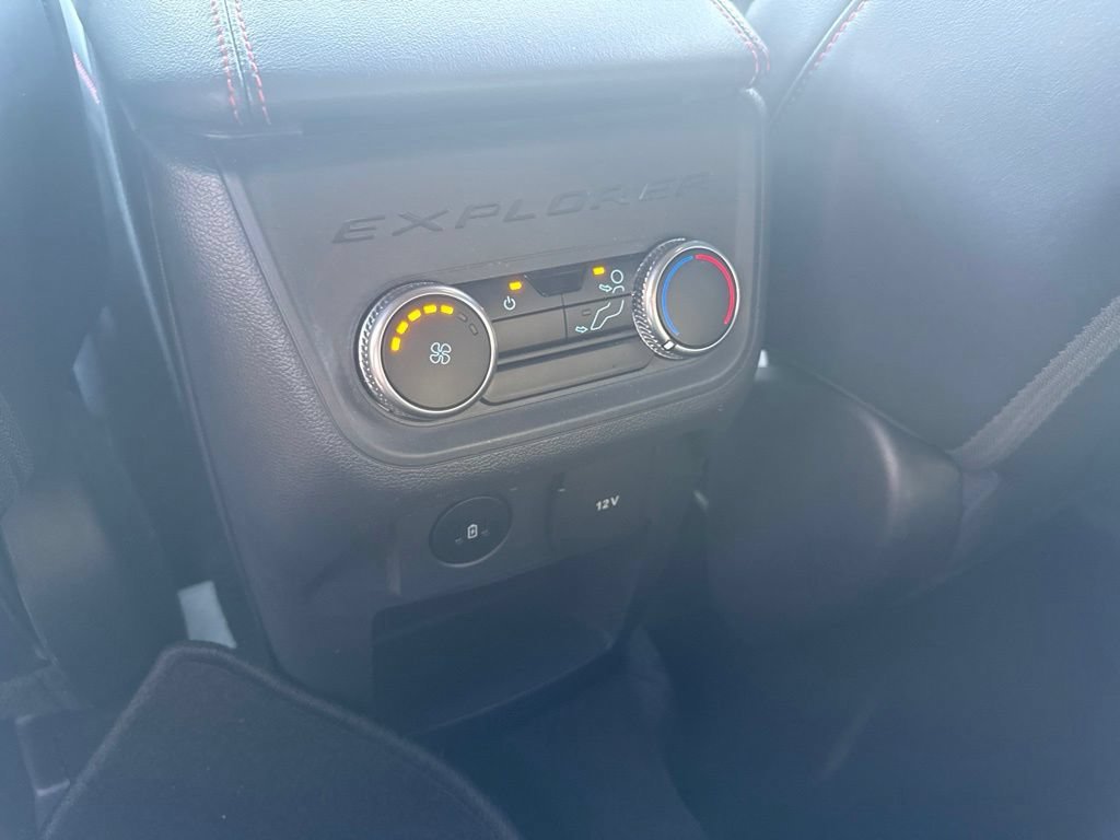 Used 2025 Black Metallic Ford ST-Line image 22
