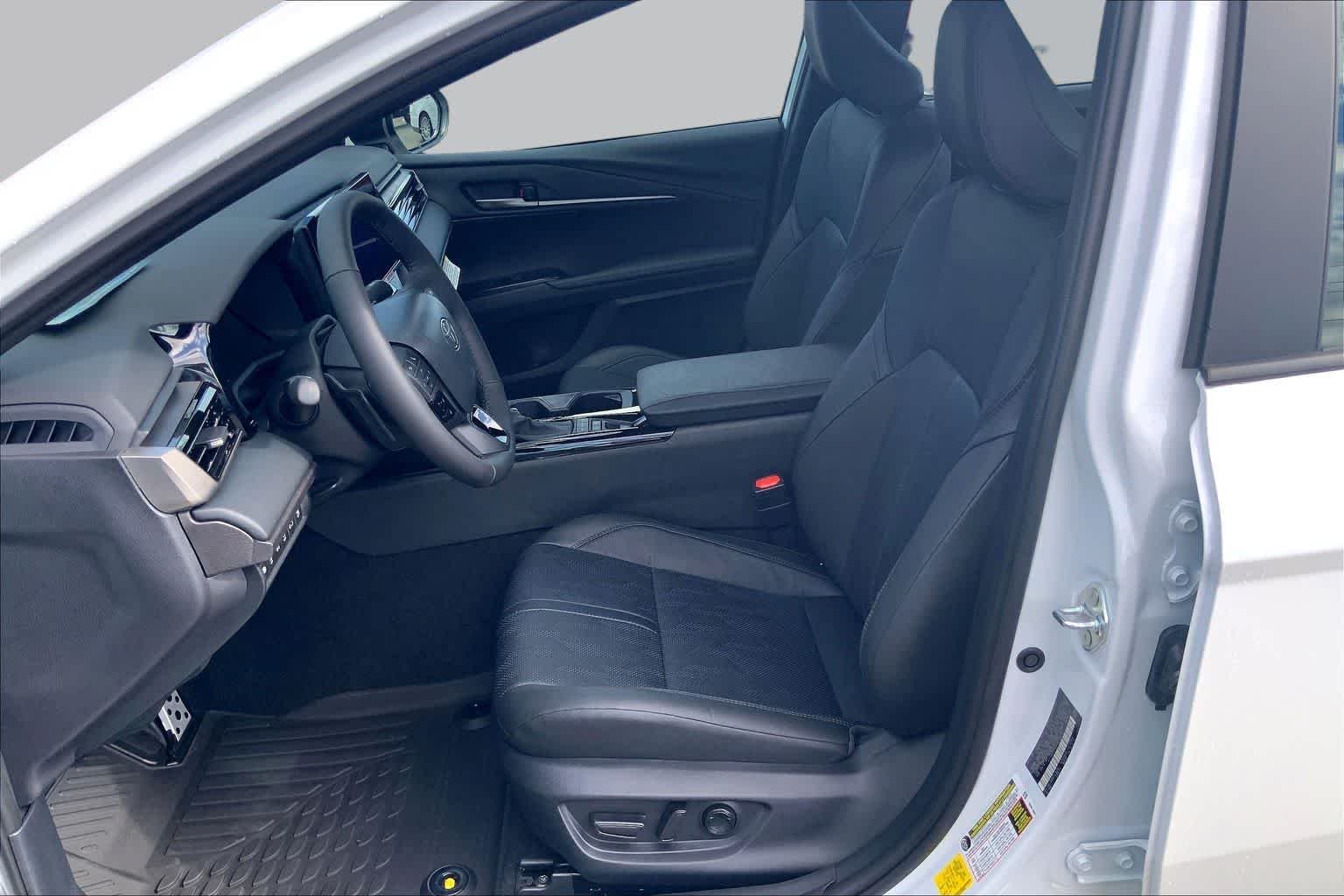New 2026 Wind Chill Pearl Toyota XSE image 9