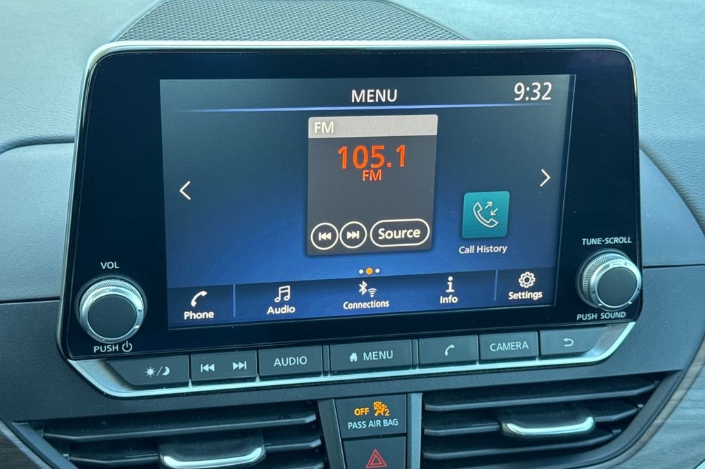 Used 2024  Nissan 2.5 SV image 22