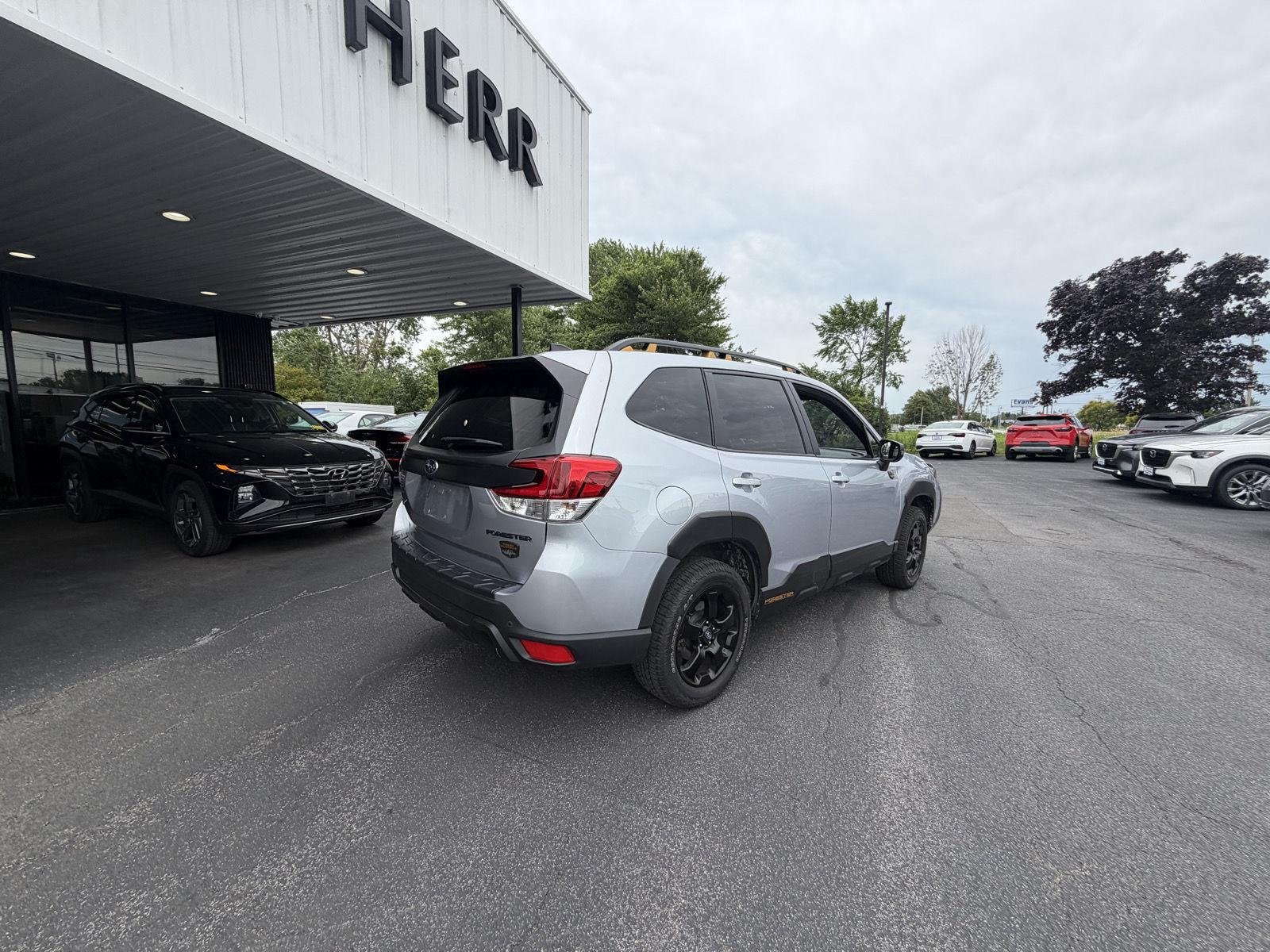 Used 2024 Magnetite Gray Metallic Subaru Wilderness image 10