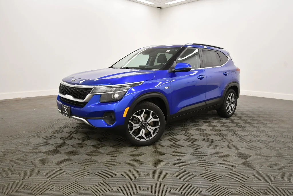 Used 2021 Kia Seltos EX with VIN KNDERCAA4M7147231 for sale in Rochester, Minnesota