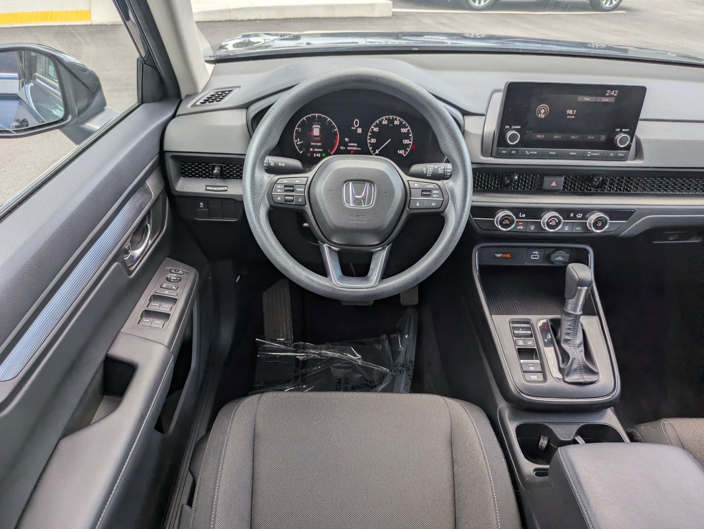 Used 2024 Meteorite Gray Metallic Honda LX image 21