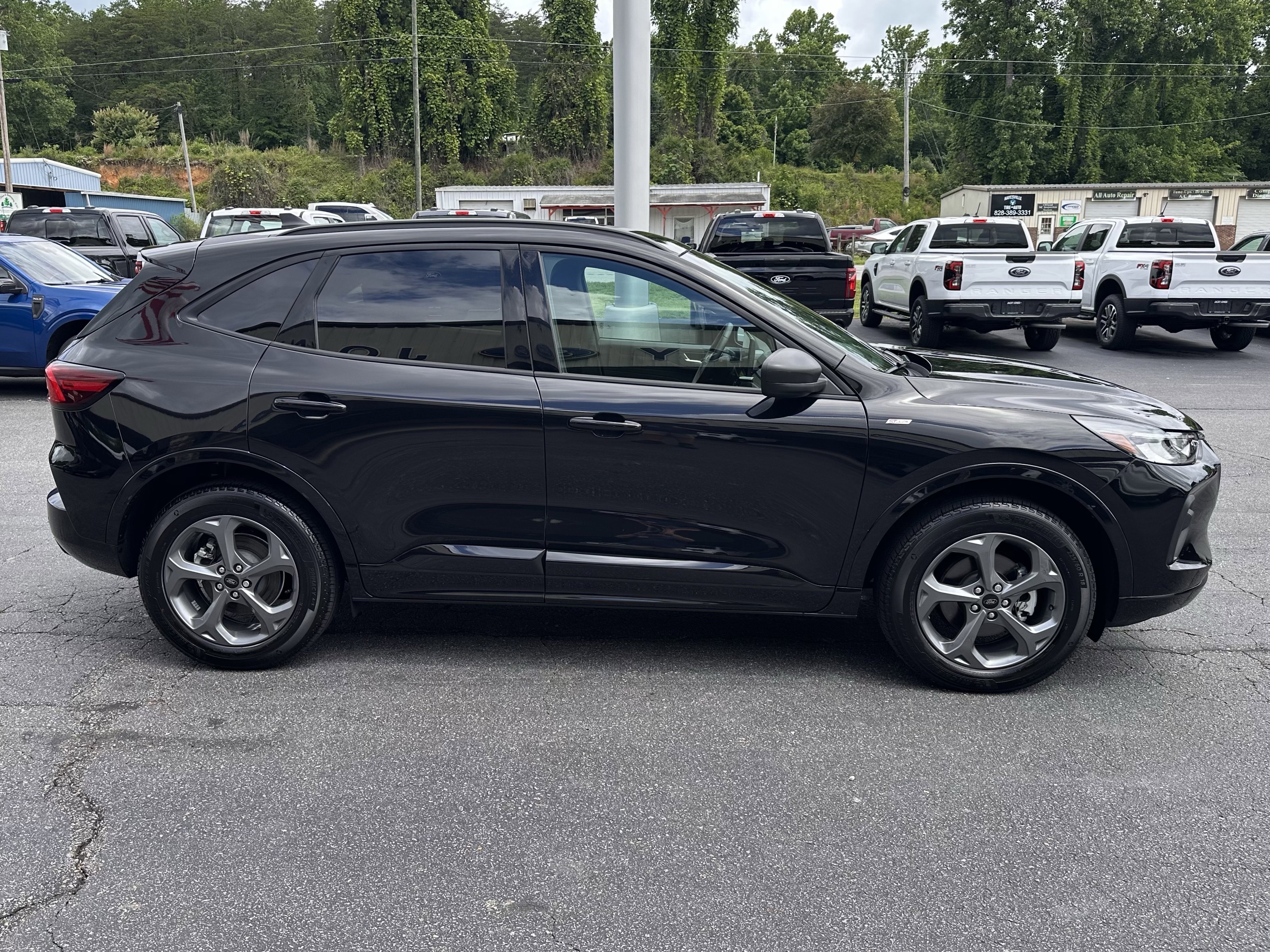 Certified Used 2024 Agate Black Metallic Ford ST-Line image 5