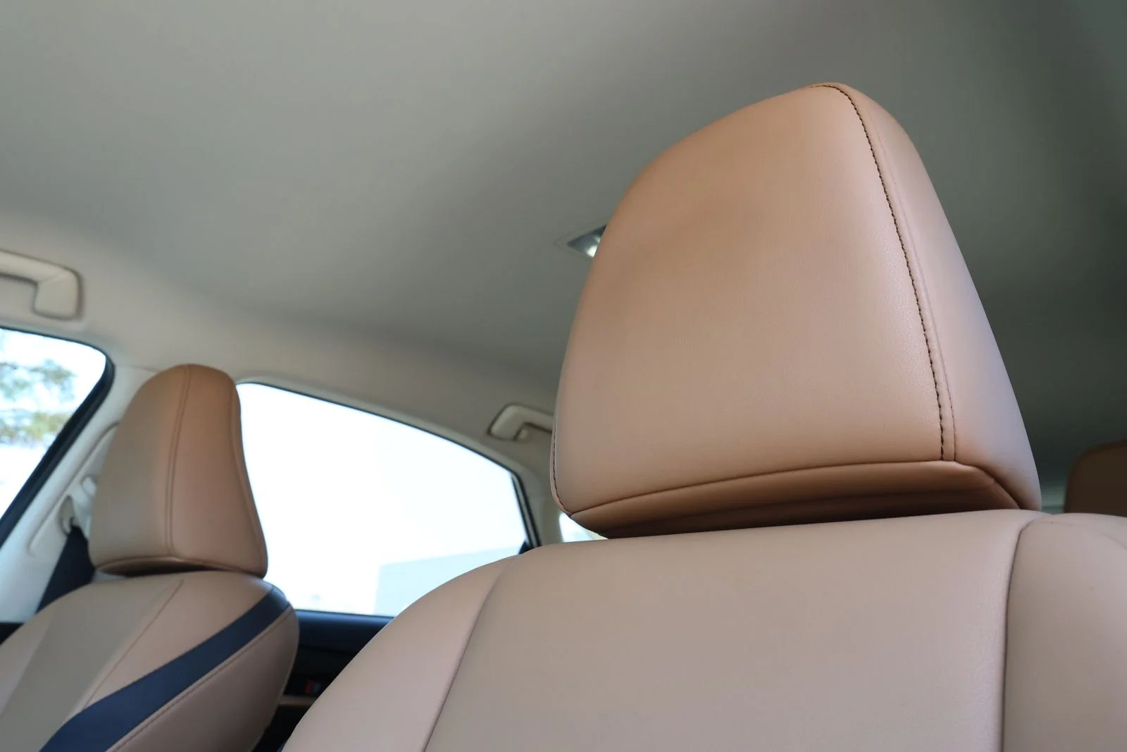 Used 2016 Silver Lexus 200t image 14