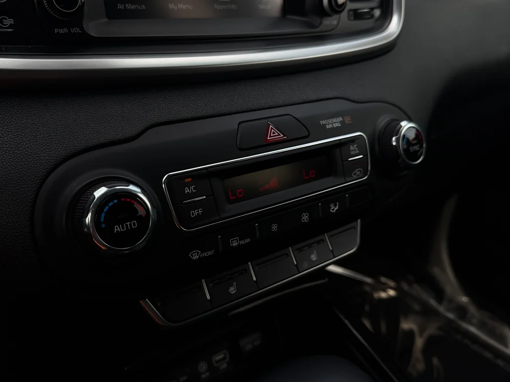 Used 2020 Gravity Gray Kia EX image 20