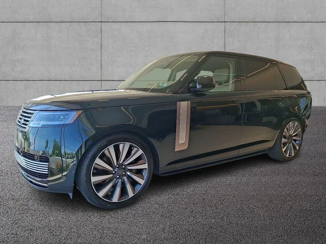 2026 Land Rover Range Rover SV