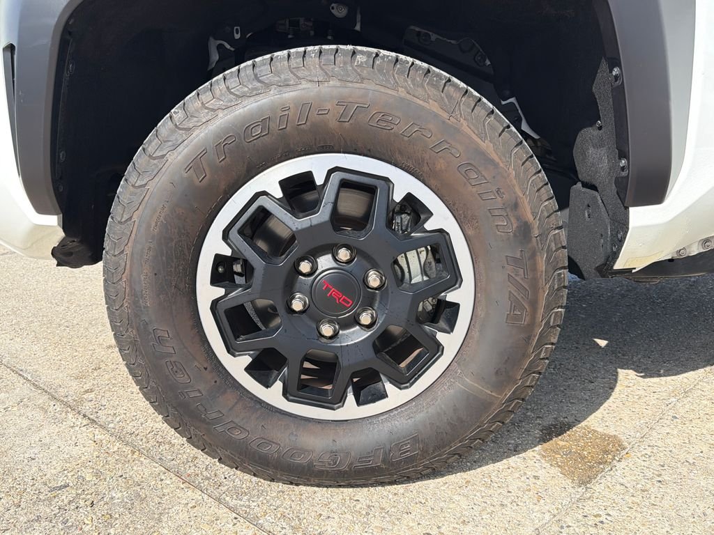 2025 Toyota Tacoma Limited - Photo 26