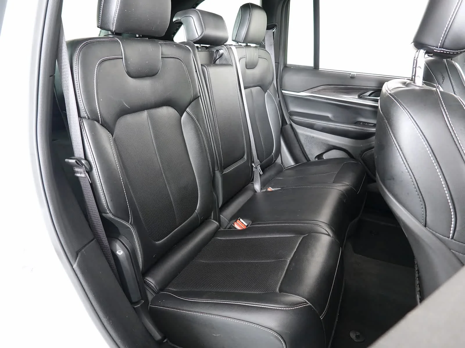 Used 2024 Bright White Clearcoat Jeep Limited image 16