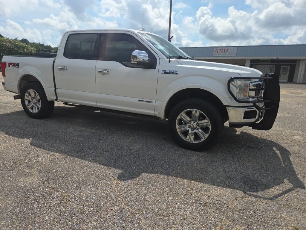 Used 2018 White Ford Lariat image 18