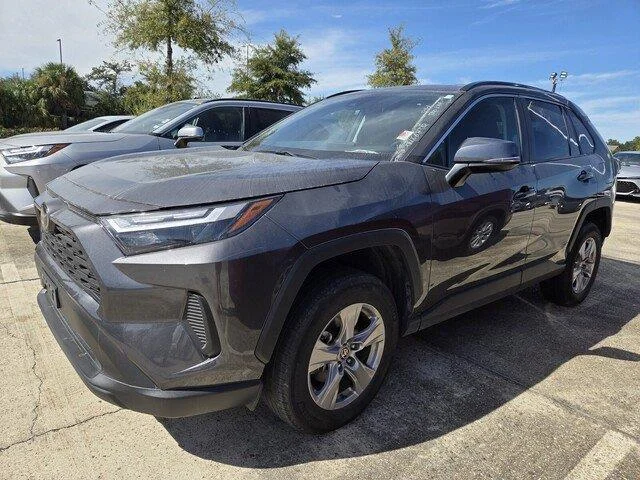 Used 2025 Magnetic Gray Metallic Toyota XLE image 1