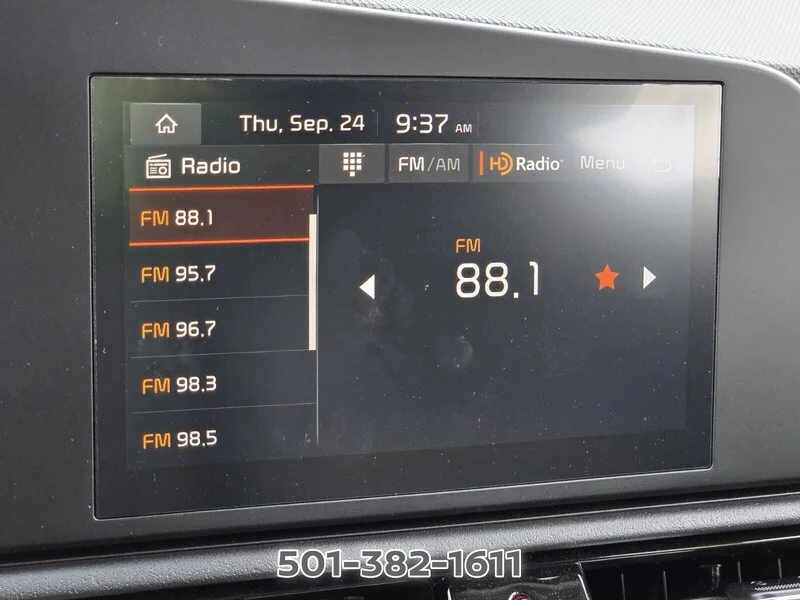 Used 2025 Snow White Pearl KIA LX FWD image 22