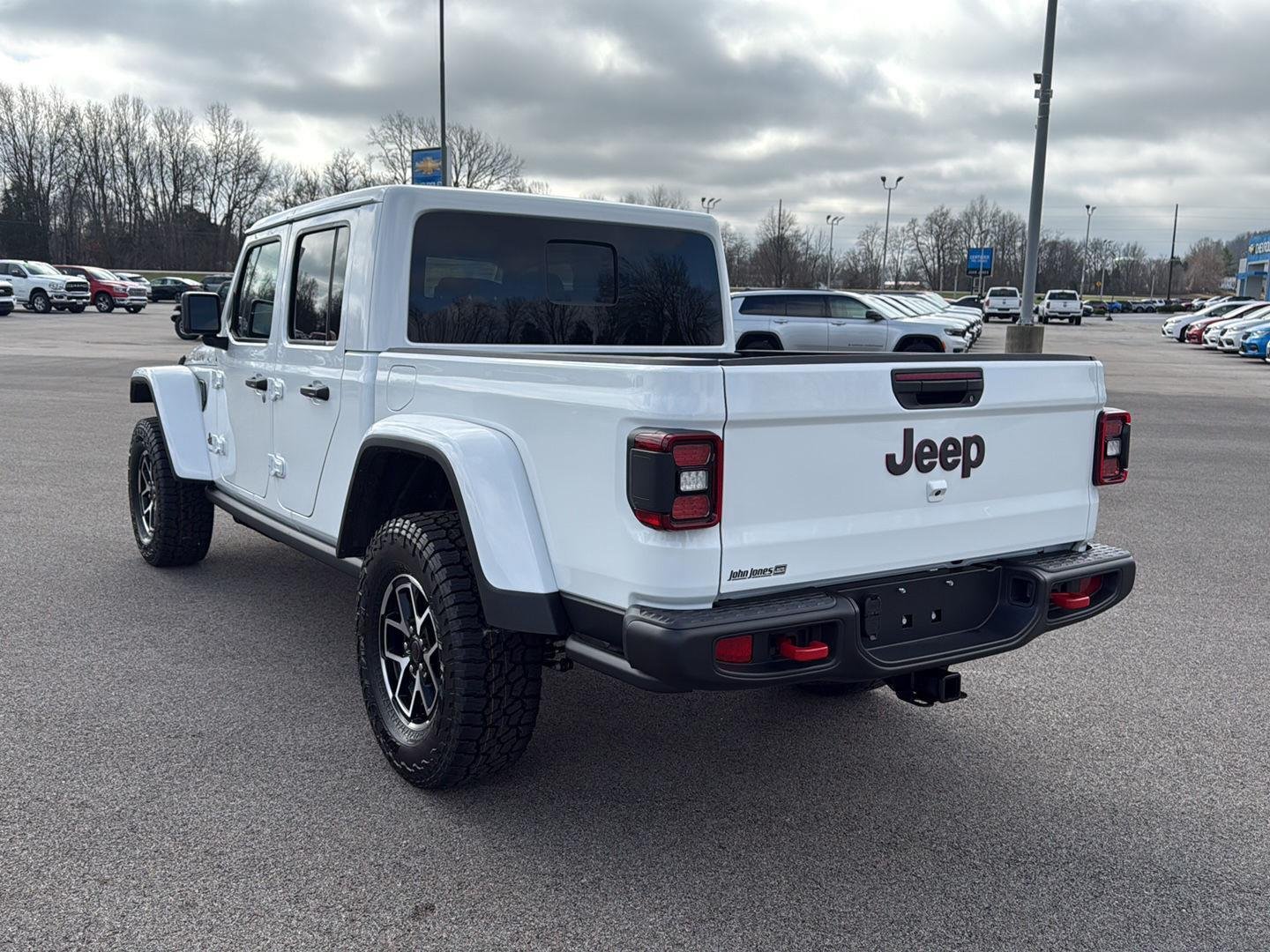 New 2026 Bright White Clear-Coat Exterior Paint Jeep Rubicon image 15