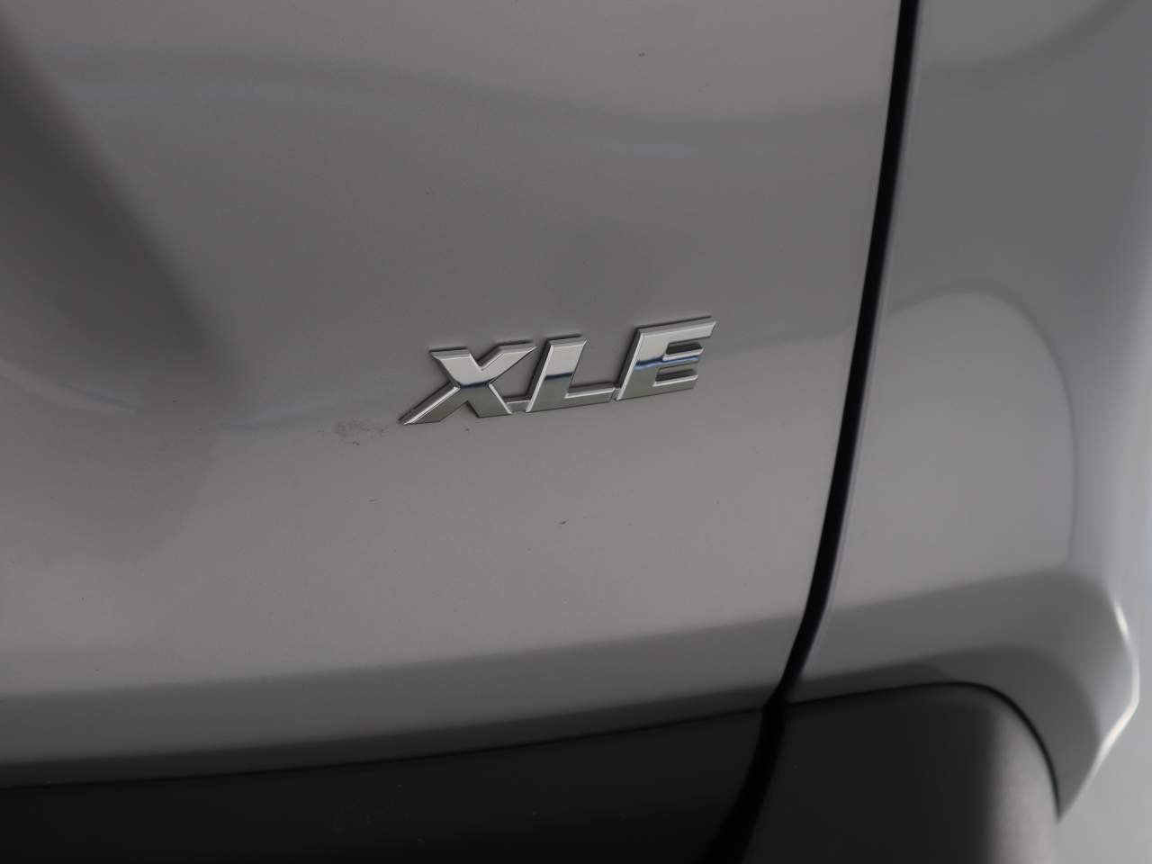 Used 2024 Silver Toyota XLE image 7