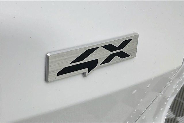 New 2027 White Kia SX-Prestige image 10