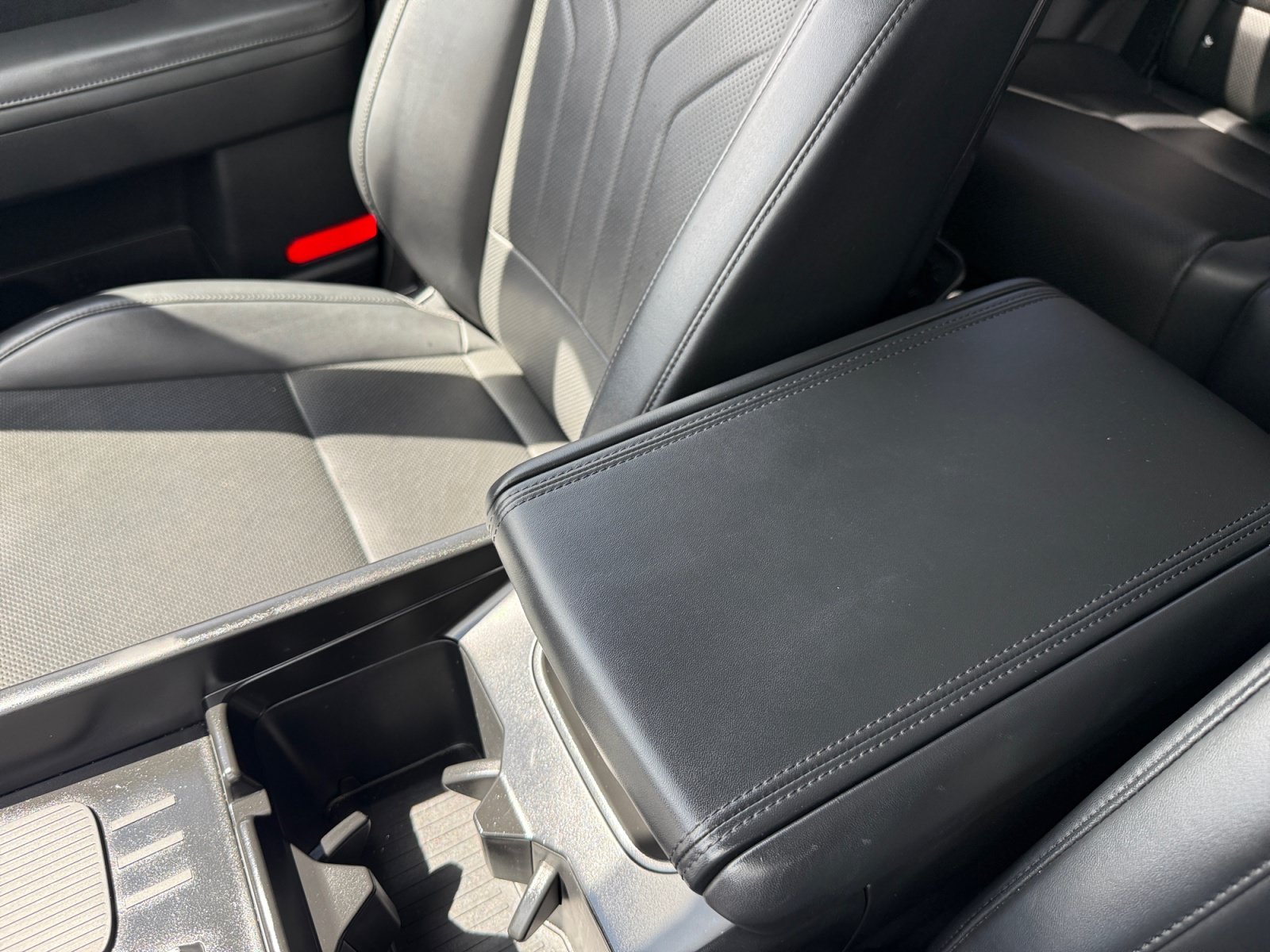 Used 2025 Gray Hyundai SEL image 14
